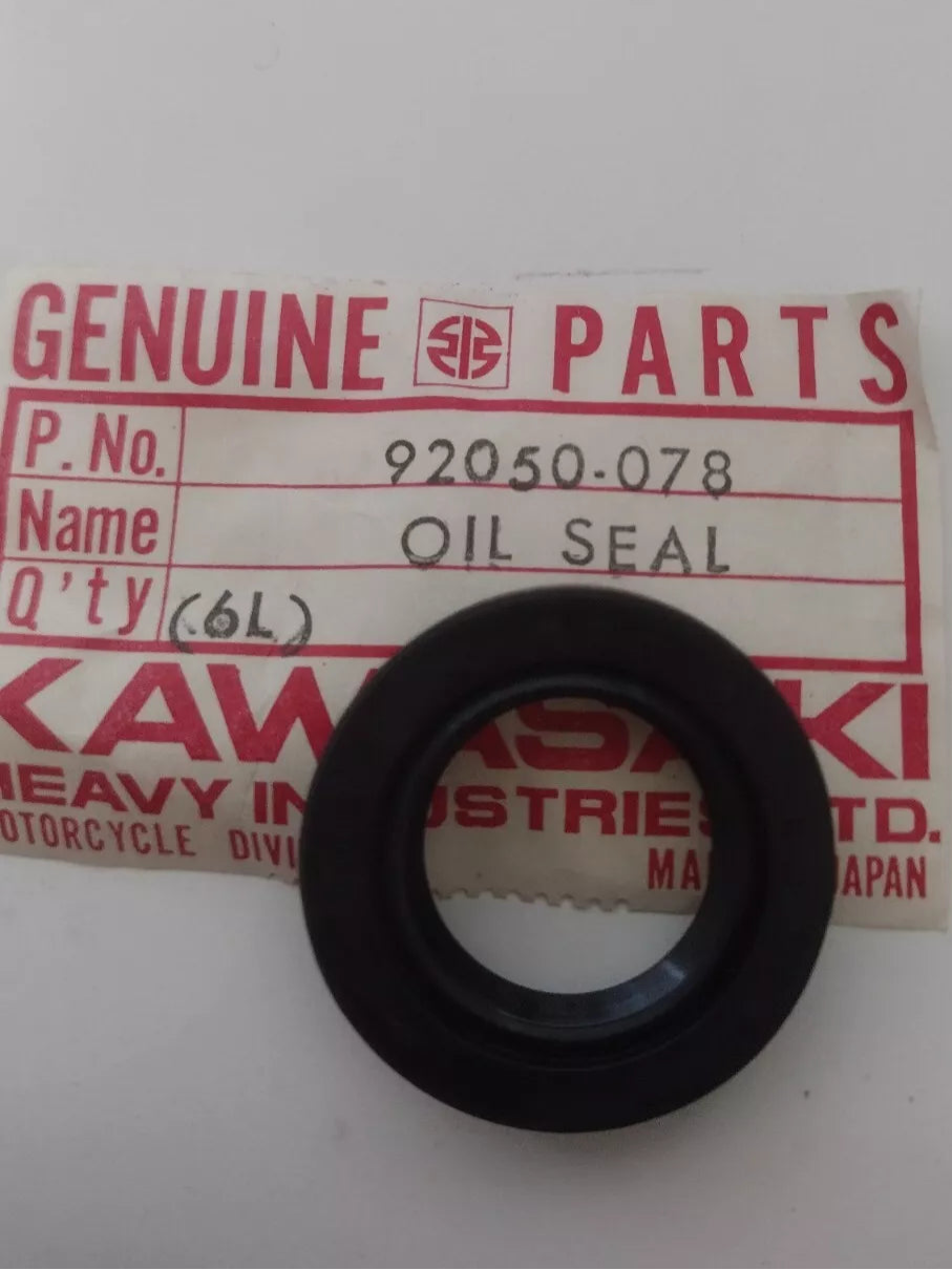 KAWASAK I OIL SEAL 92050 -028