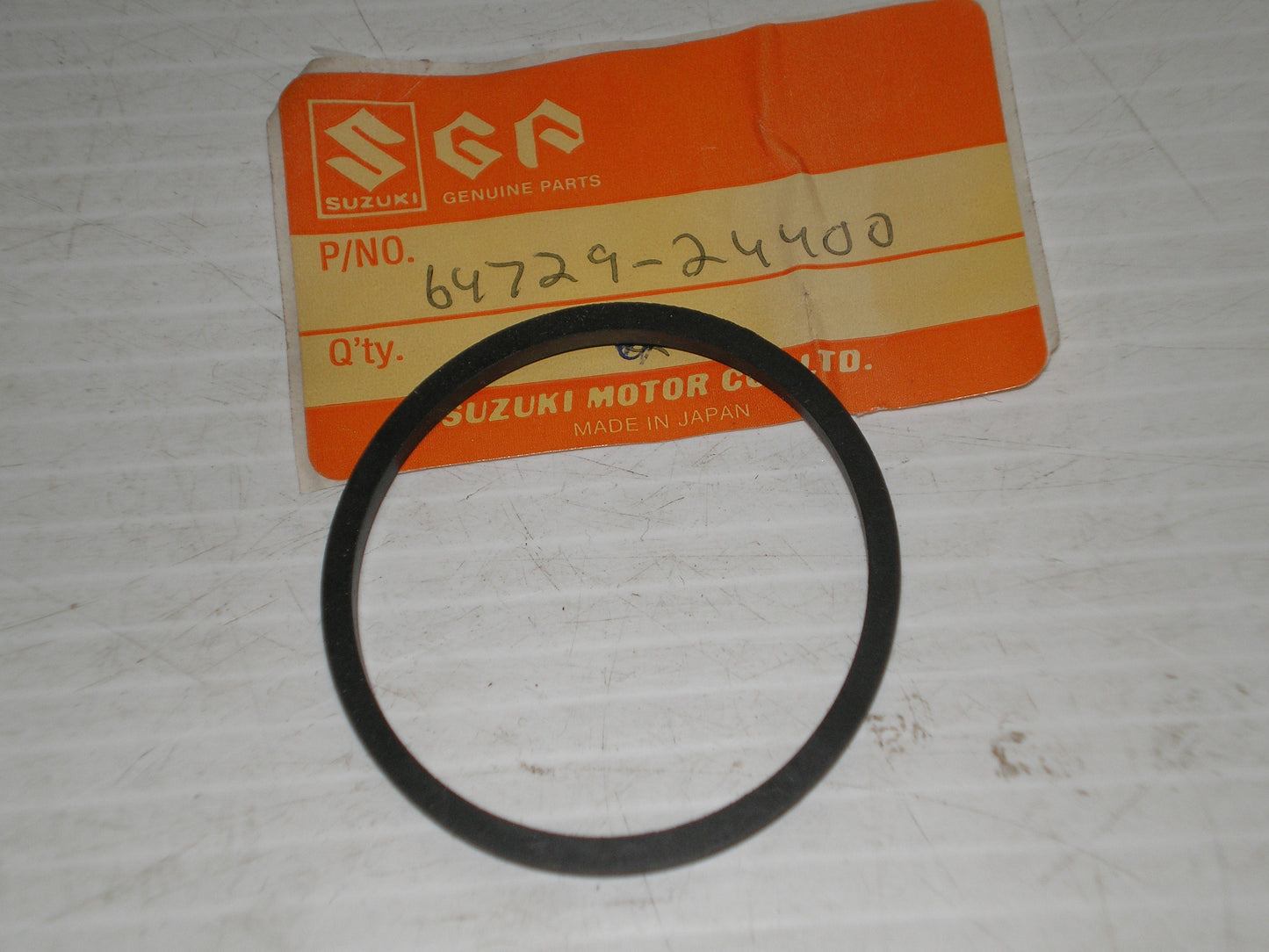 SUZUKI ALT125 LT125 LT185 Factory Rear Axle Dust Seal 64729-24400