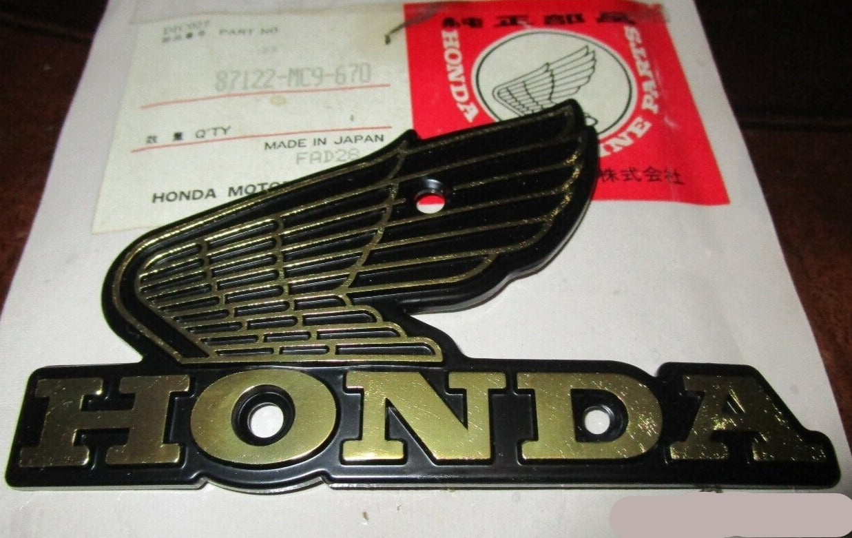 HONDA CB450SC Nighthawk L/H Fuel Tank Emblem 87122-MC9-670