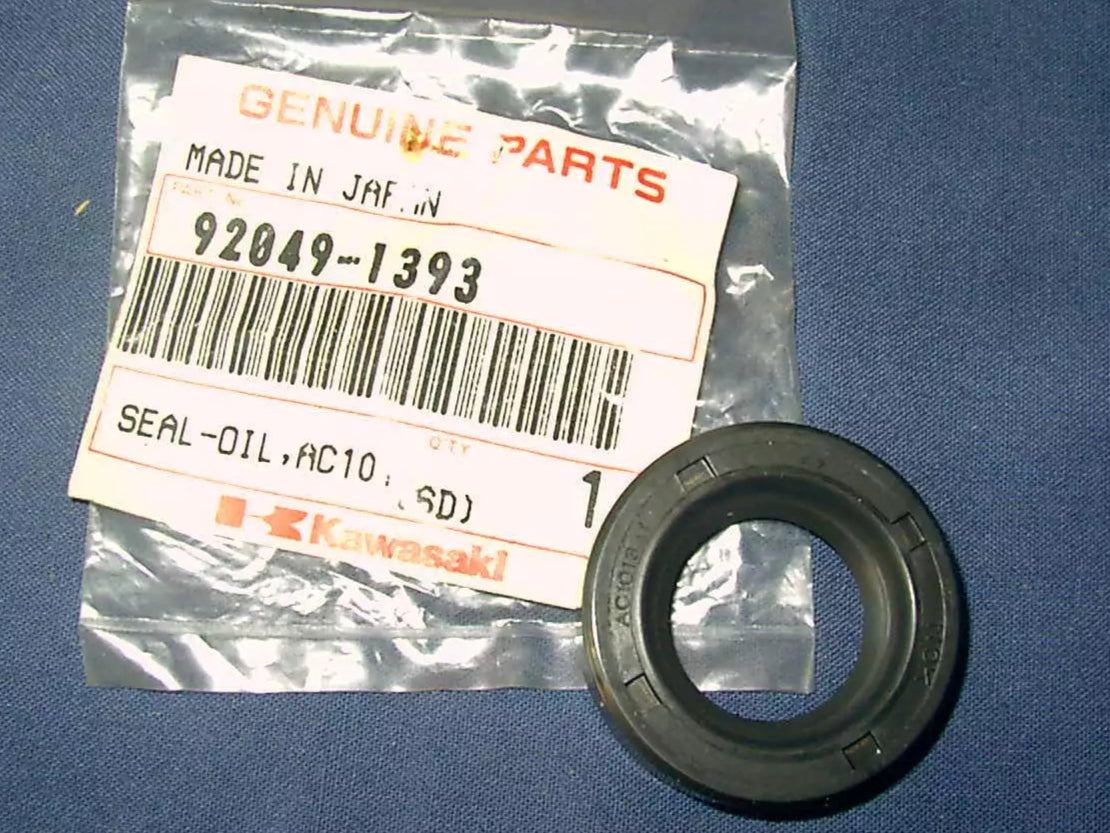 KAWASAKI KLF400 Factory Crankcase Cover Oil Seal 92049-1393