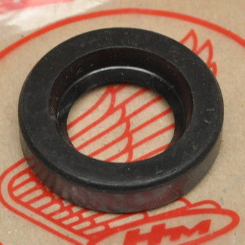 HONDA CB450 CB500T CL450 CRANKCASE OIL SEAL 91204-283-000