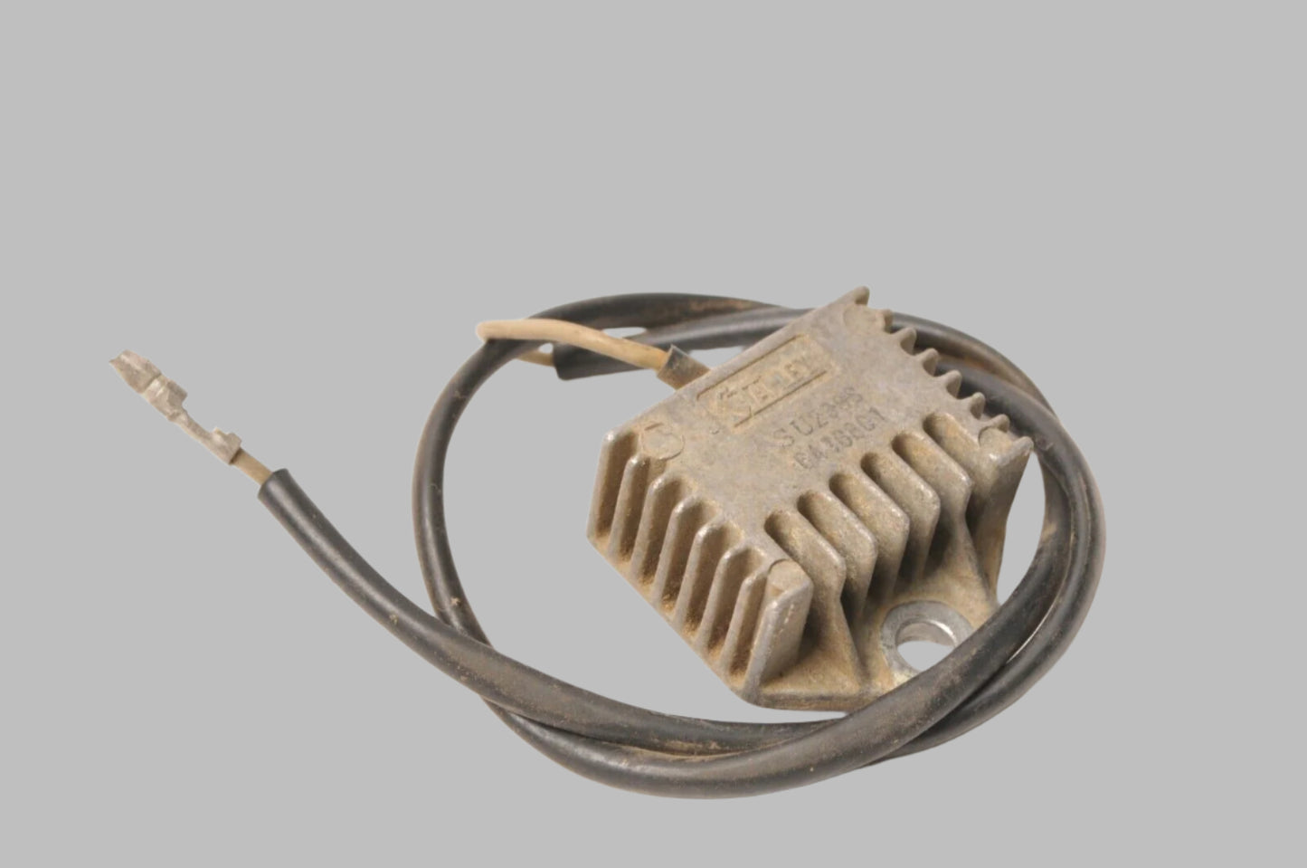 SUZUKI ALT185 LT185 LT230 LT250 Voltage Regulator 32500-24400 / 32500-19A00