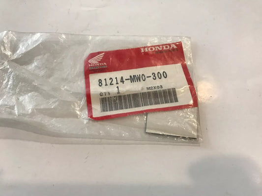 HO NDA TANK R UBBER PROTECTOR 81215-MWO-300