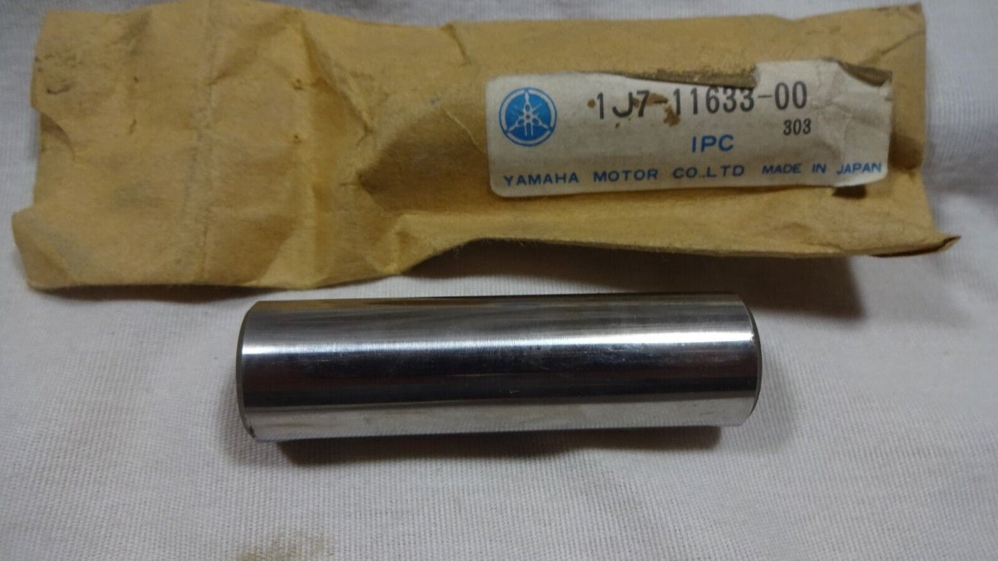 YMAHA XS750 1977--1979 PISTON PIN 1J7-11633-00