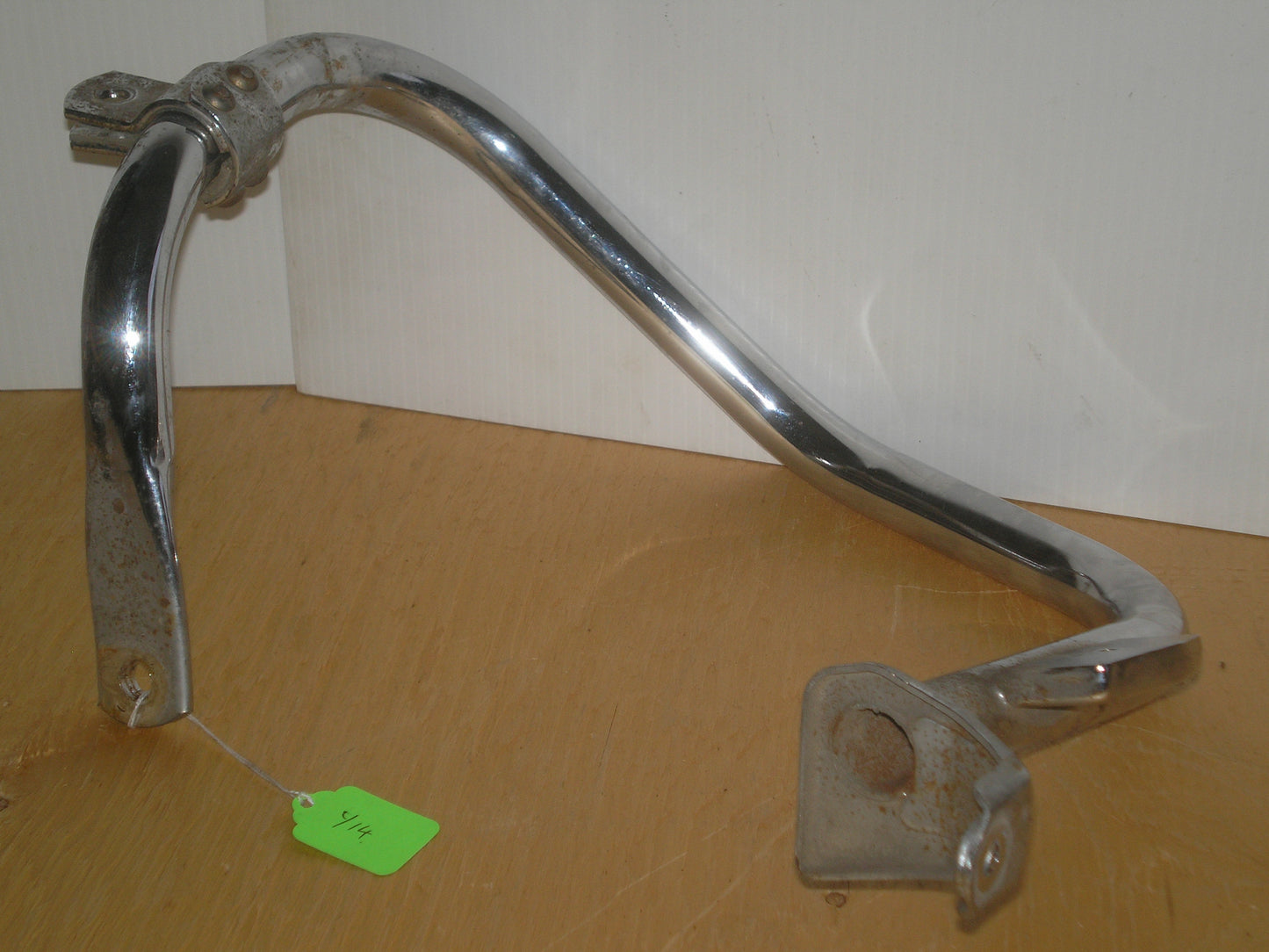 YAMAHA 1983 XVZ1200 VENTURE ROYAL FACTORY R/H REAR CRASH BAR...