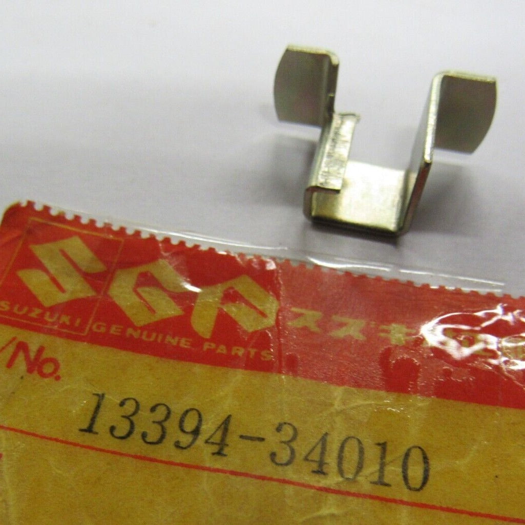 SUZUKI GT550 RL250 Throttle Cable Clip 13394-34010