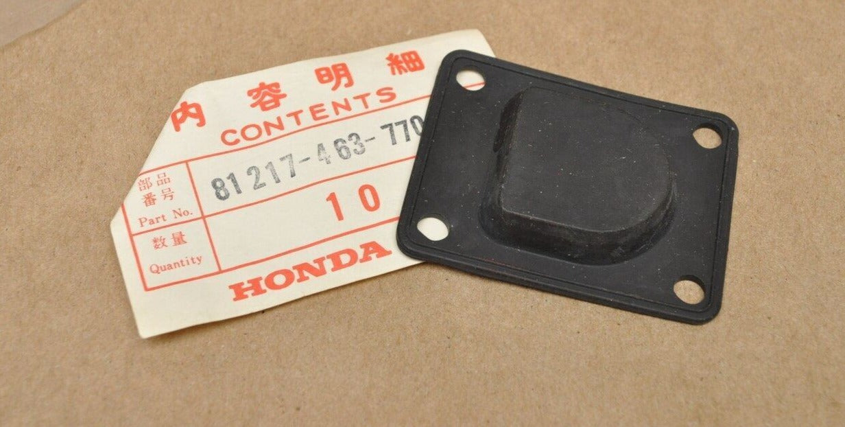 HONDA GL110 SADDLE BAG LOCK RUBBER SEAL 81217-463-770