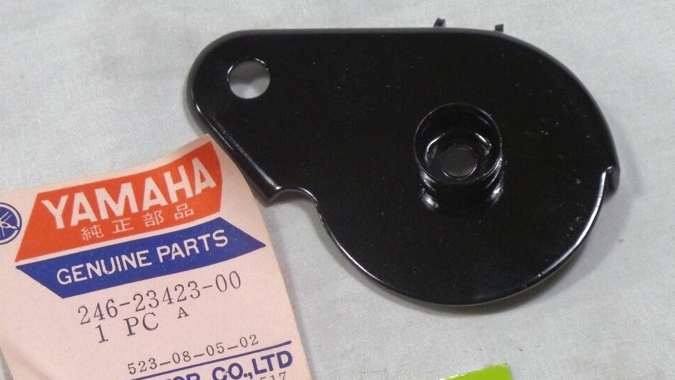 YAMAHA DS6 DS7 R5 Steering Damper Plate 246-23423-00