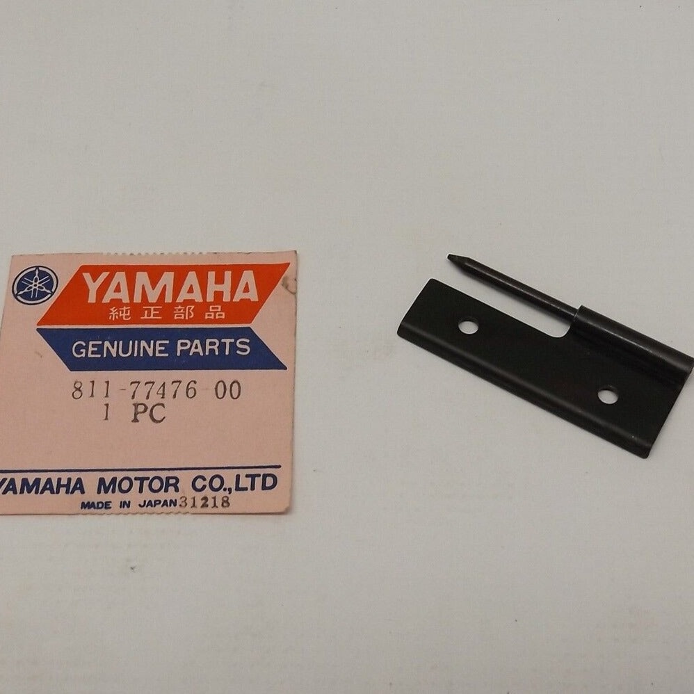 YAMAHA EW433 EW640 SL433 SL338 SW396 SW433 HOOD HINGE 811-77476-00