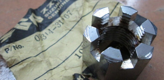 SUZUKI GT250 GT5000 T250 T350 T500 Rear Wheel Axle Nut 08314-31167