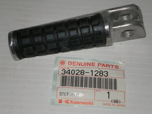 KAWASAKI ZX-7 ZX750 Front R/H Driver Footrest 34028-1283