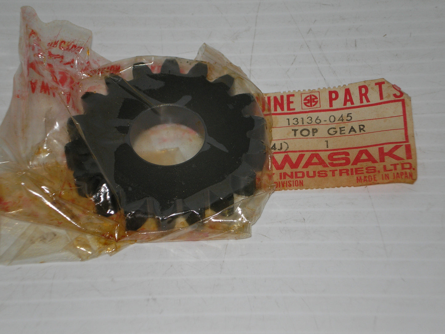 KAWASAKI F12 KX450 AHRMA 1973-1974 Drive Shaft Top Gear 18T 13136-045