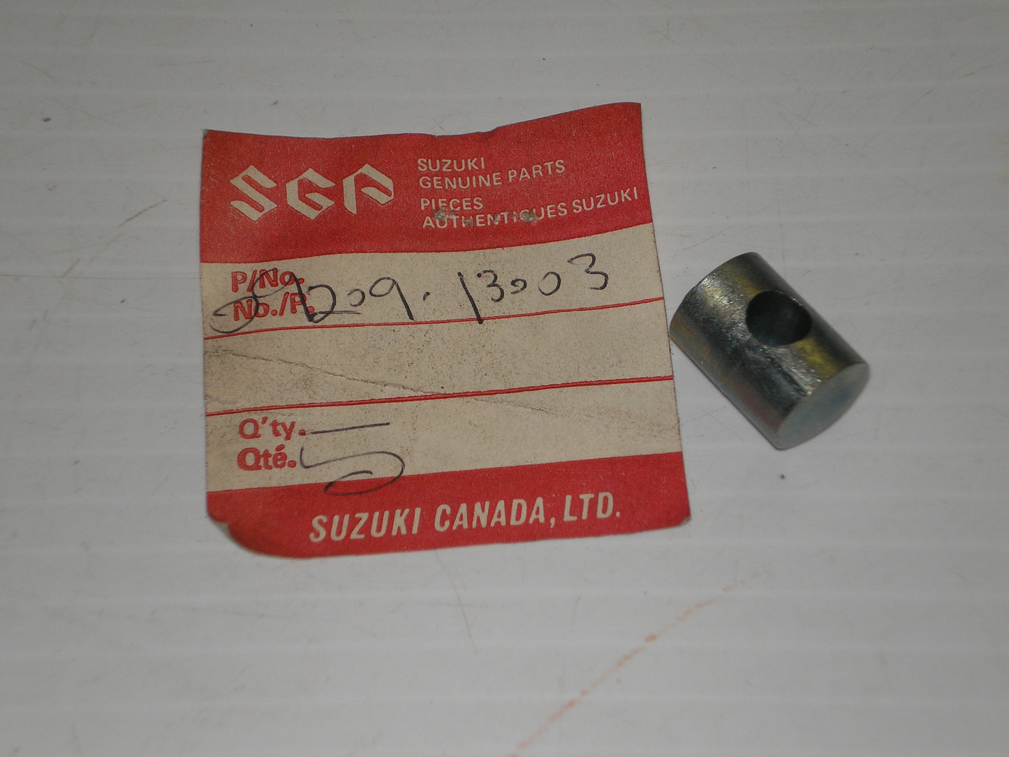 SUZUKI Many Models Brake Lever Pivot Pin 09209-13003 / 09209-13018