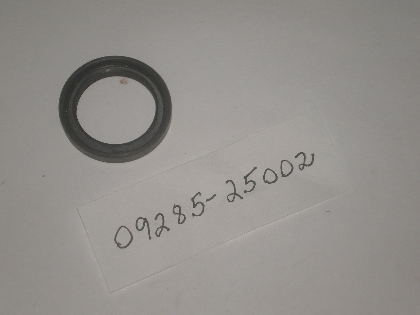 SUZUKI GT750 CLUTCH CAM OIL SEAL 9285-25002