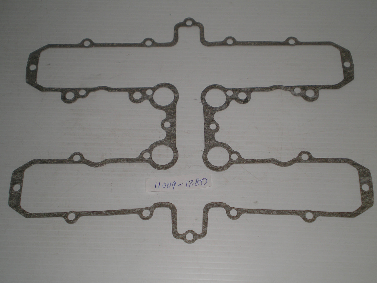KAWASAKI KZ550 ZX550 Gpz550 Cylinder Head Cover Gasket 11009-1280 / 11060-1539