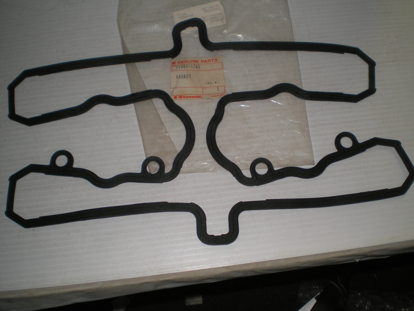 KAWASAKI ZR1100 Cylinder Head / Valve Cover Gasket 11060-1263
