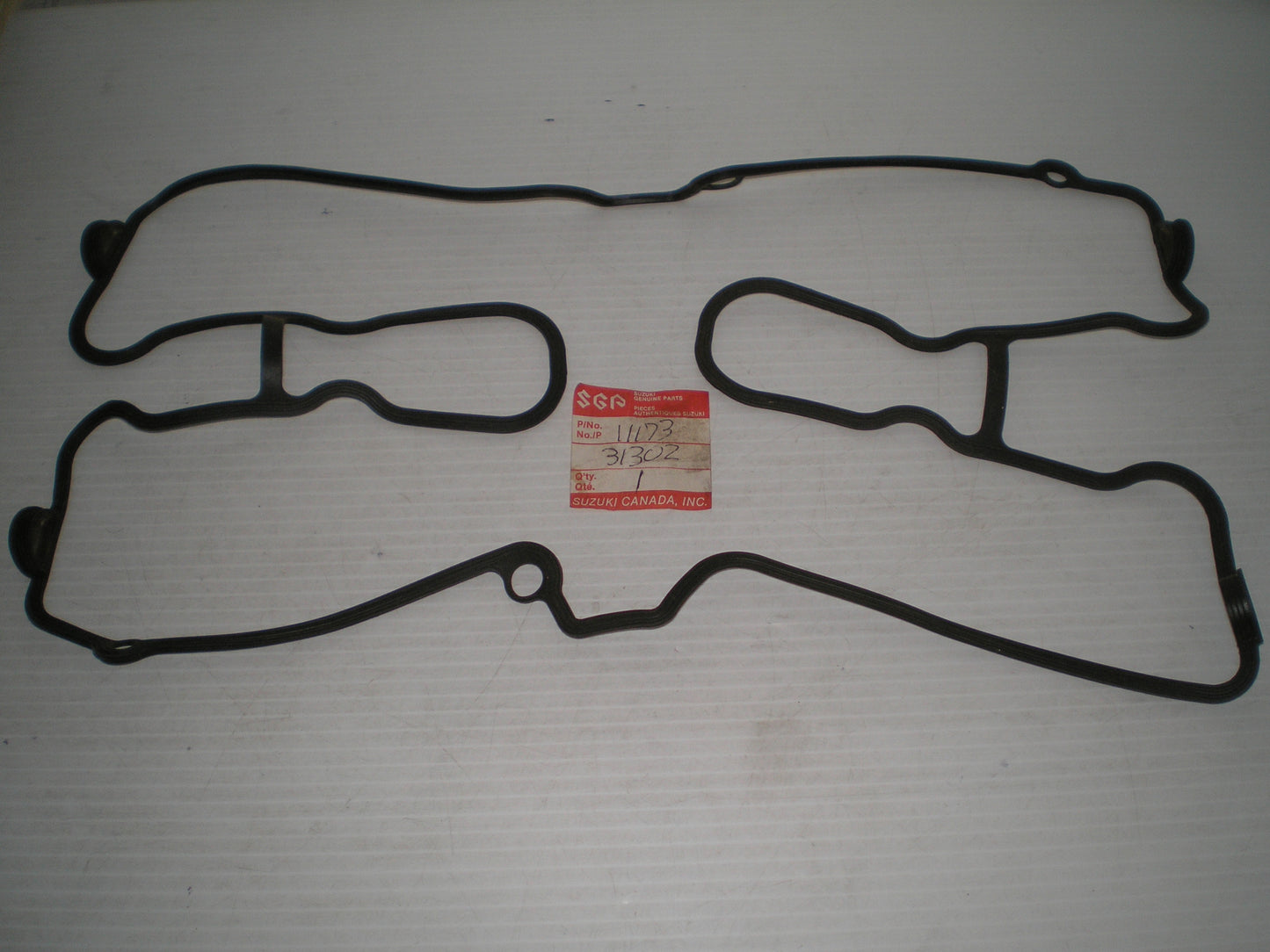 SUZUKI GS700 GS750 GS1100 GS1150 Cylinder Head / Valve Cover Gasket 11173-31301 / 11173-31302