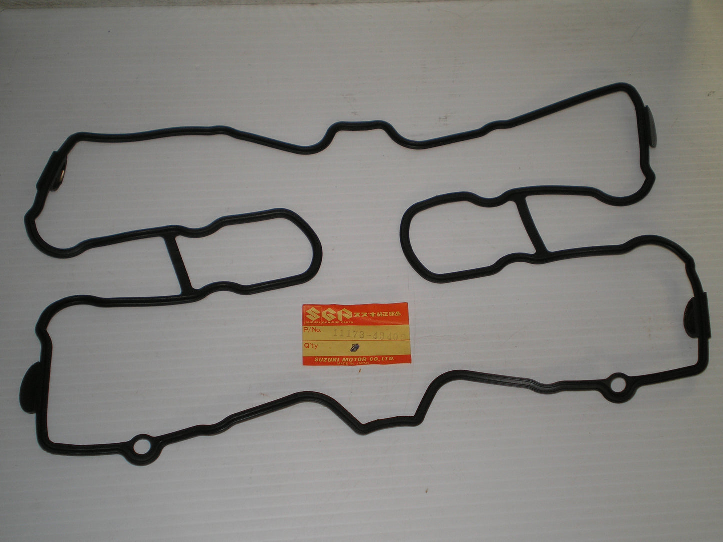 SUZUKI GS550 GSX550 Cylinder Head / Valve Cover Gasket 11173-43402