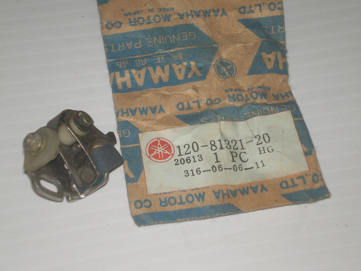 YAMAHA G6 G7 YG5 Ignition Points Set 120-81321-20 / 120-81321-90