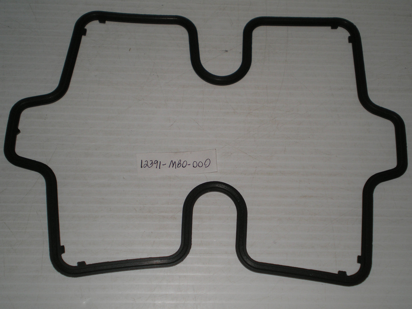 HONDA VF700 VF750 Cylinder Head / Valve Cover Gasket 12391-MB0-010 / 12391-MB0-000