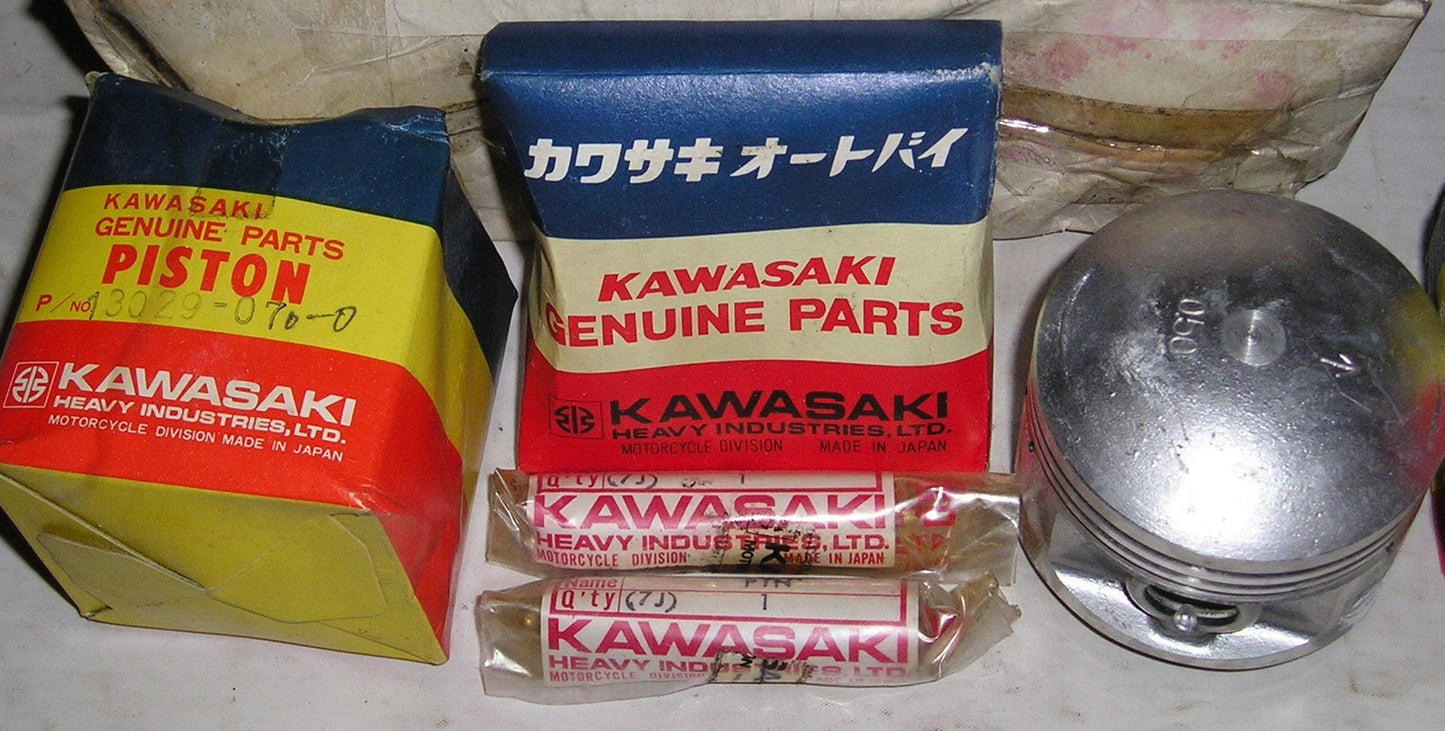 KAWASAKI KZ400 1974-1977 Piston Kit .020" or .50 mm O/S 13029-070 / 13029-070K