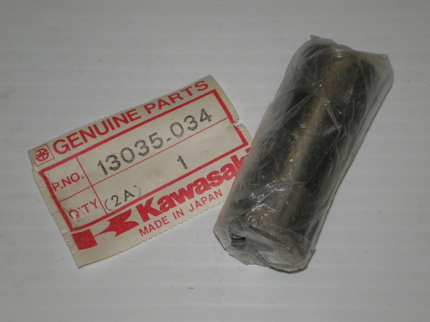 KAWASAKI KDX250 KT250 KX250 KXF250 Crankshaft Pin 13035-034