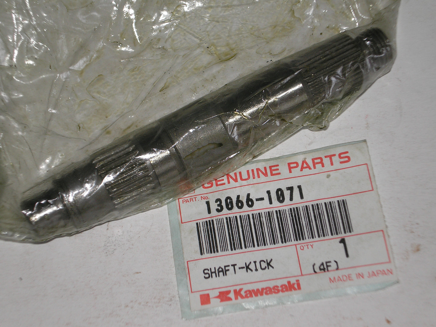 KAWASAKI KDX200 KDX220 Kick Start Shaft 13066-1071