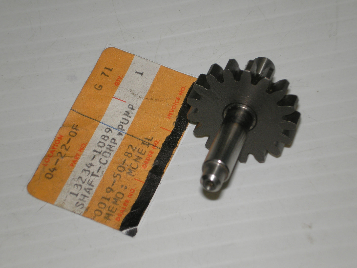 KAWASAKI KDX200 Factory Water Pump Impeller Shaft 13234-1089