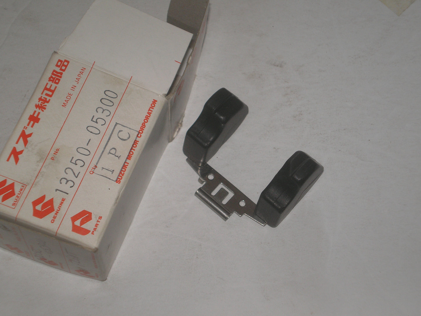 SUZUKI GN125 LFVP LT160 LT-F160 TFWP TFXP TFYP Carburetor Float 13250-05300