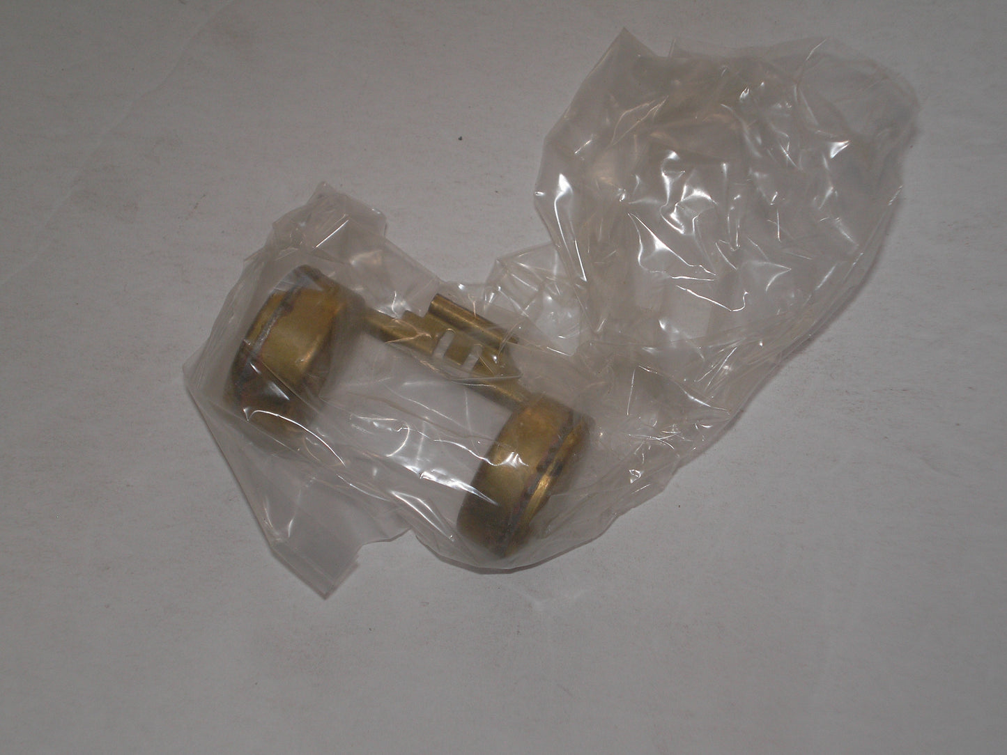 SUZUKI DS100 DS125 GT380 GT550 RV125 T250 TS100 TS125 Carburetor Float 13252-11010