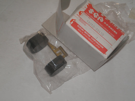 SUZUKI DR250 DR370 DR400 DR500 SP370 Carburetor Float 13252-32410