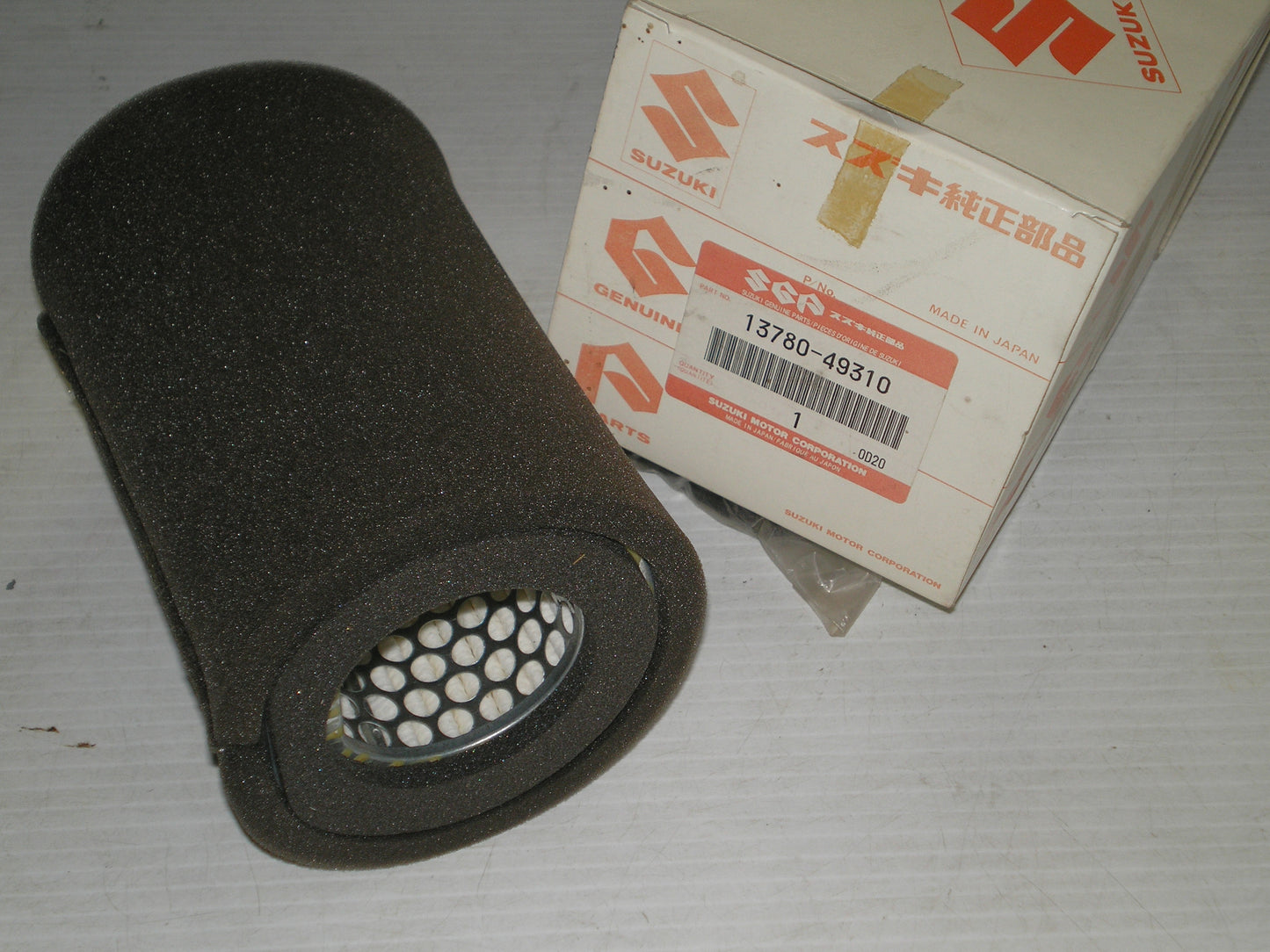 SUZUKI GS1100 1982-1983 Air Cleaner Element  13780-49310