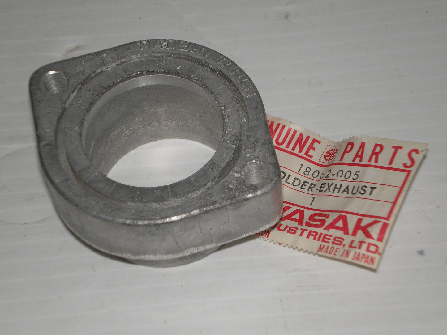 KAWASAKI F7 Engine Factory Exhaust Pipe Holder 18062-005