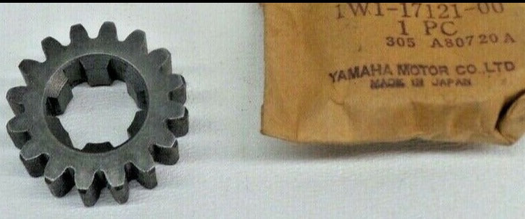 YAMAHA YZ100 YZ125 Transmission 2nd Pinion Gear 16T 1W1-17121-00