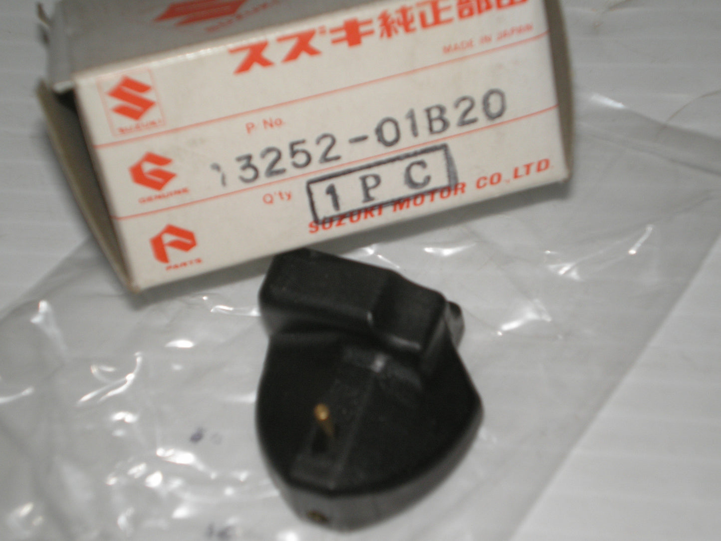 SUZUKI LT500 RM125 RM250 RMX250 R/H Carburetor Float 13252-01B20