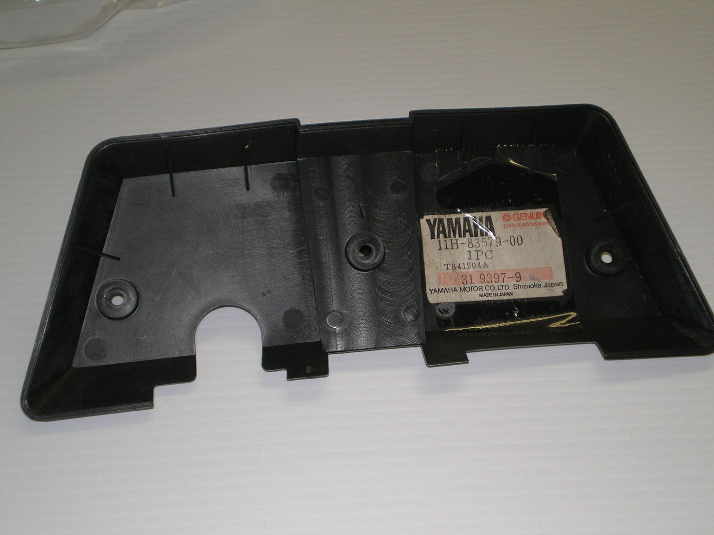 YAMAHA XZ550 Speedometer & Tachometer Under Cover 11H-83579-00