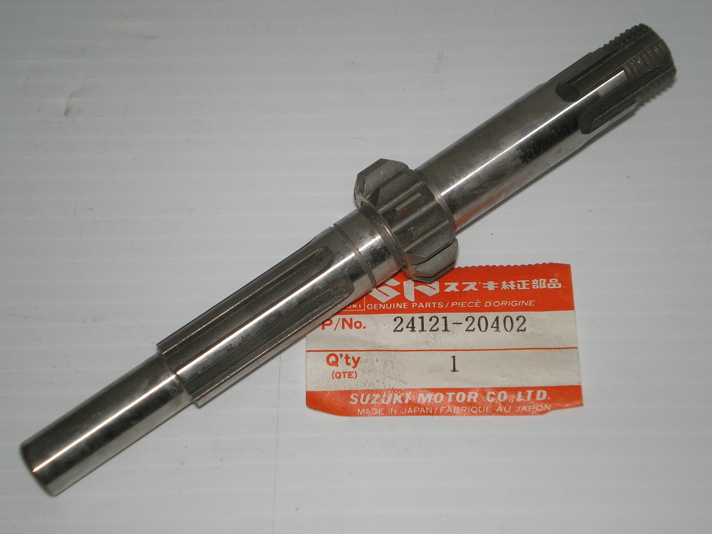 SUZUKI RM80 AHRMA Transmission Counter Shaft 14T 24121-20400 / 24121-20401 / 24121-20402