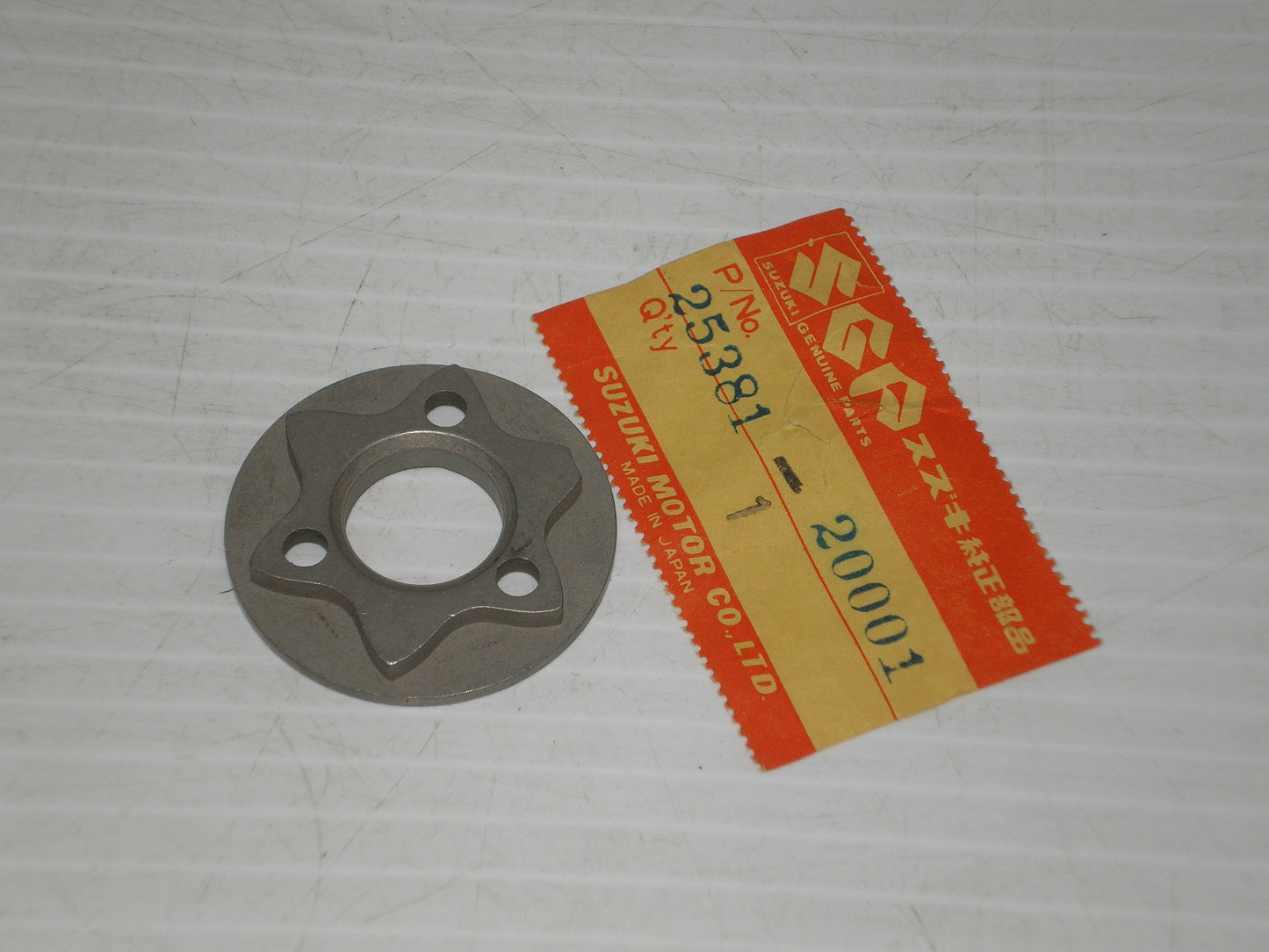 SUZUKI DS250 GT250 GT380 GT550 GT750 RE5 RL250 TM250 TM TS Cam Plate 25381-20001