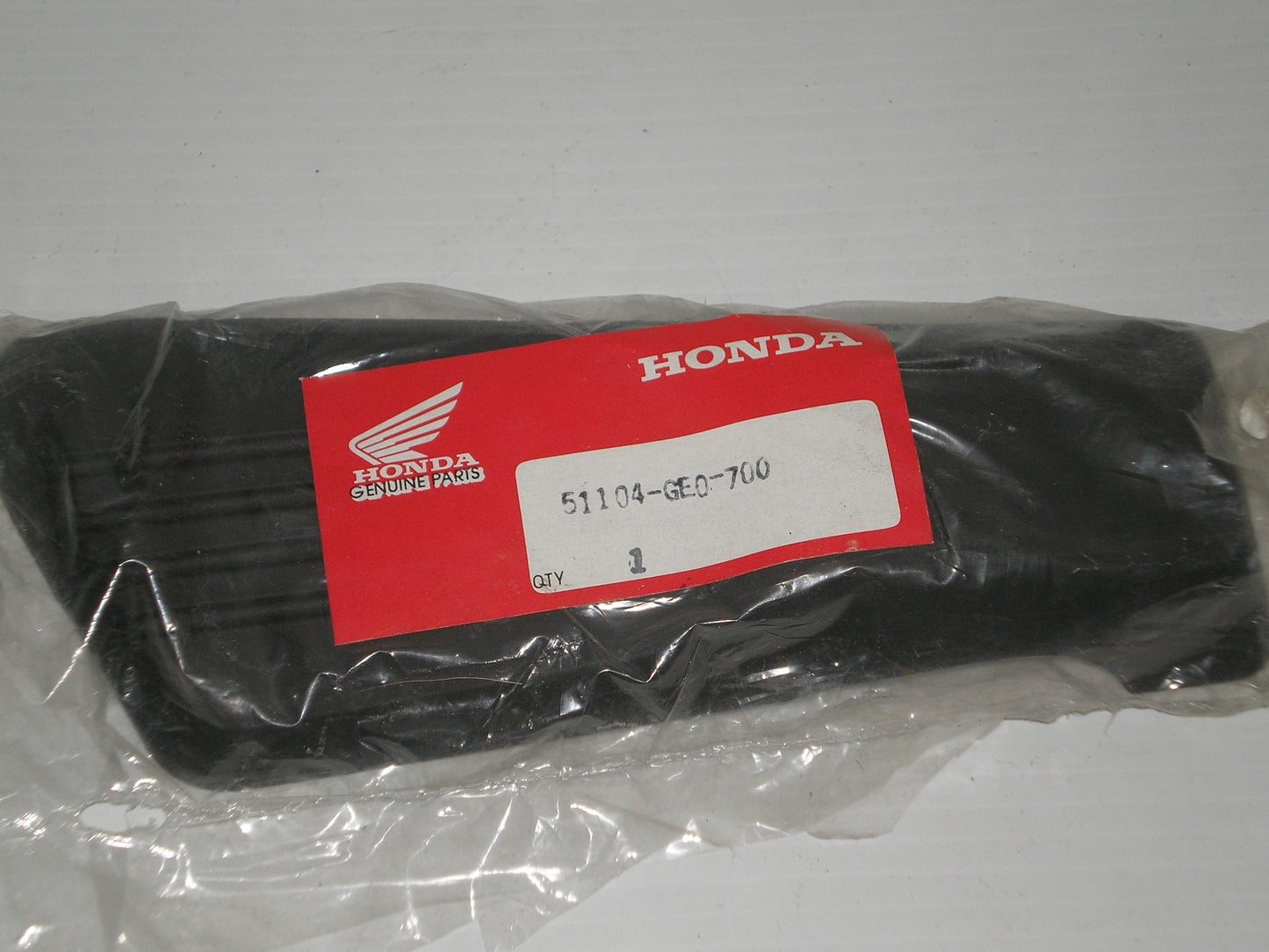 HONDA CH80 Front Suspension L/H Pivot Arm Cover 51104-GE0-700