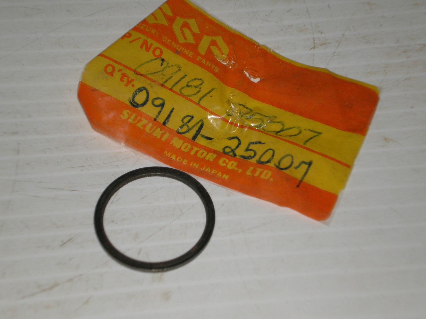 SUZUKI GS650 GS850 GS1000 GS1100 GV700 GV1200 79-86 Shim 25x30x1.62 09181-25007