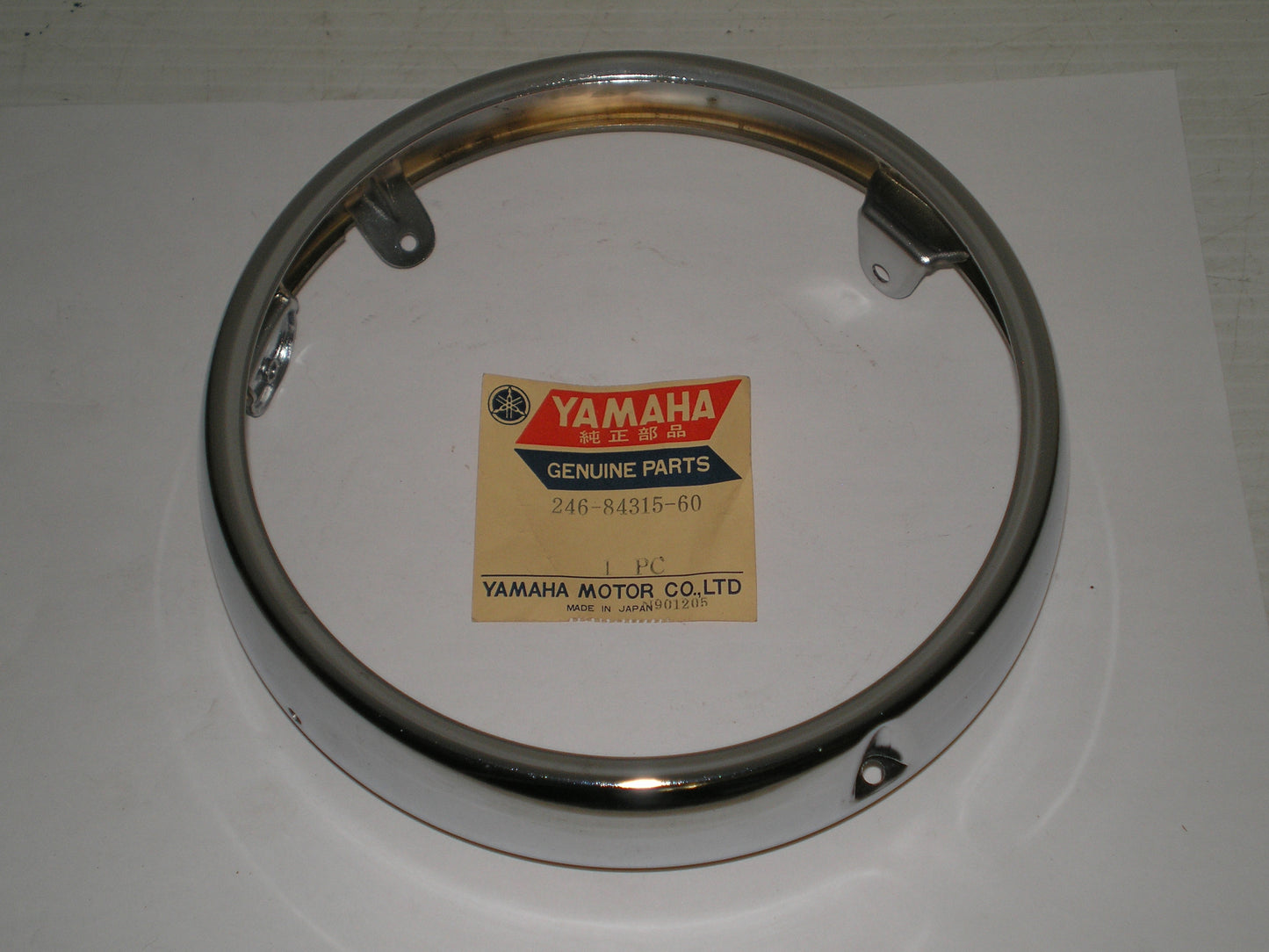 YAMAHA DS6 DS7 R3 R5 RD250 RD350 Head Light Rim 235-84315-60