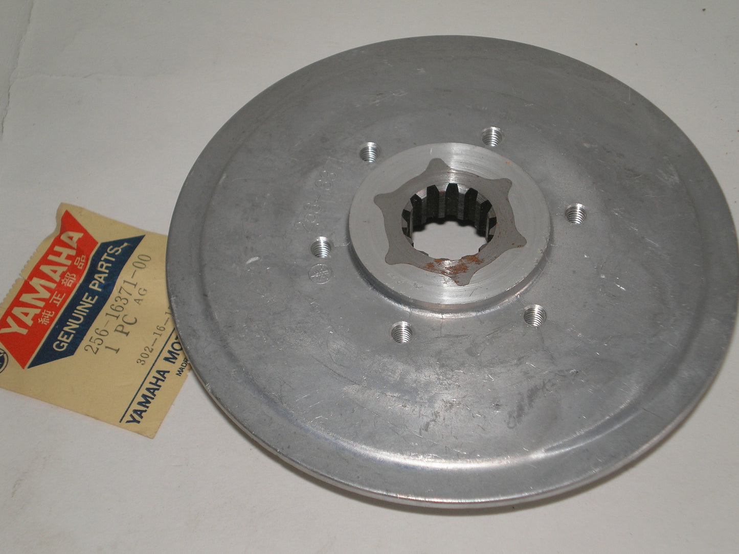 YAHAMA TX650 XS1 XS2 1970-1973 Clutch BOSS / Hub 256-16371-09