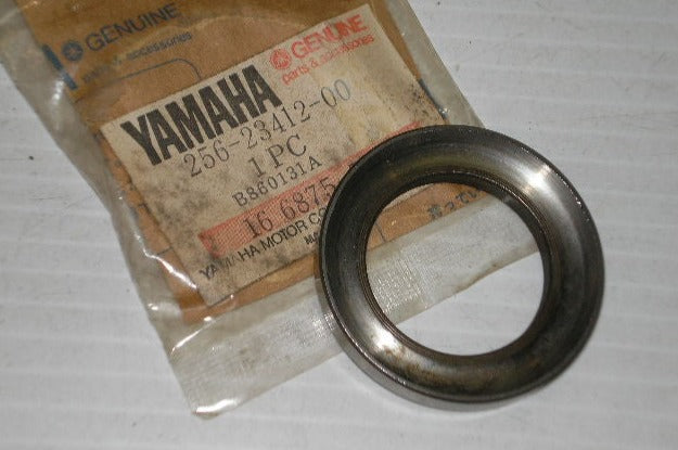 YAMAHA FZ SRX TX XJ XS XV XZ Steering Ball Race 256-23412-00