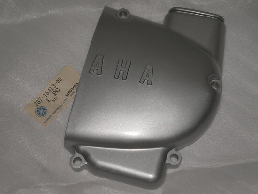 YAMAHA JT1 JT2 Engine Case Carburetor Cover 257-15413-00