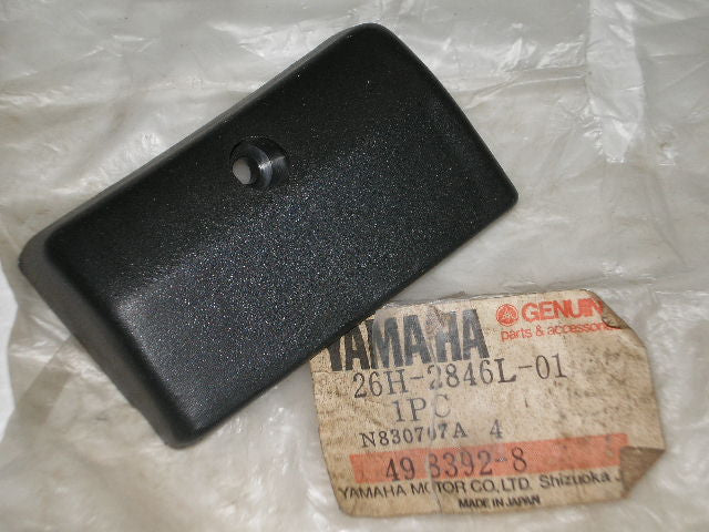YAMAHA XVZ12 XVZ1200 Venture Travel Bag Hinge Cover # 2 26H-2846L-01