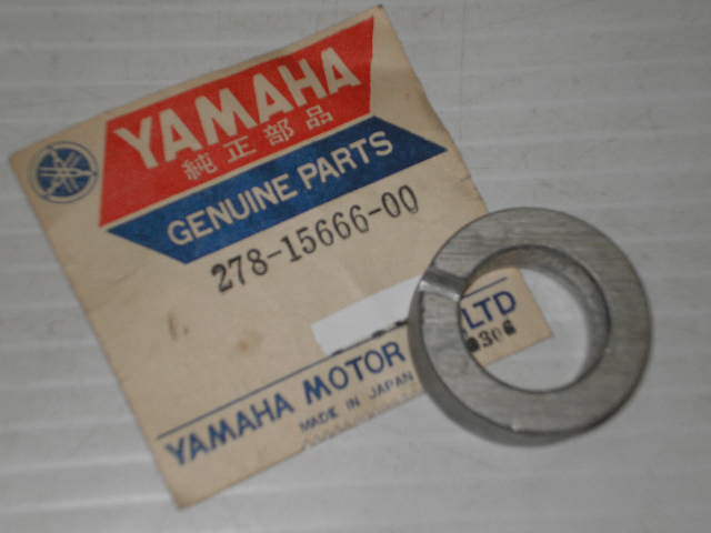 YAMAHA DS7 DT 2 3 R5 RD 250 350 R400 RT 1 2 Spring Guide 278-15666-00 278-15666-01