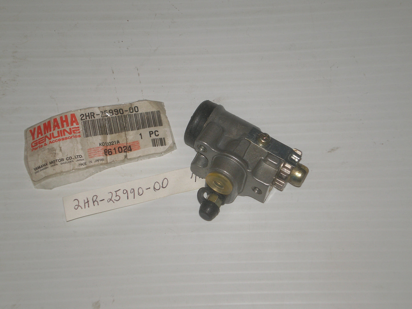 YAMAHA YFM350 1987-1988 Brake Cylinder 2 R R/H 2HR-25990-00