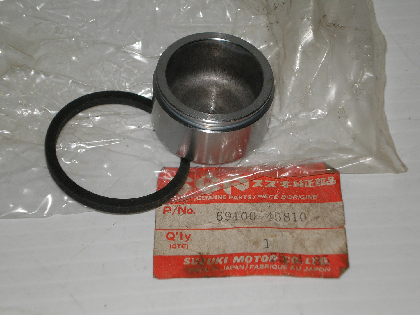 SUZUKI GS750  Rear Brake Caliper Piston & Seal 69100-45810