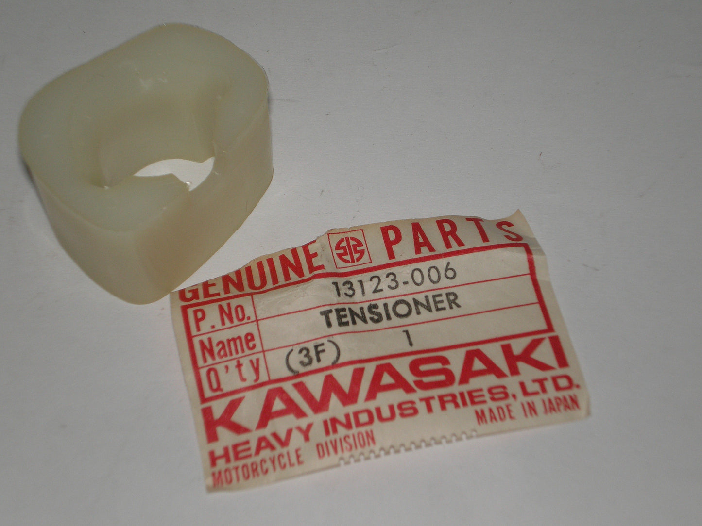 KAWASAKI F6 F7 1971-1975 Chain Tensioner / Guide 13123-006