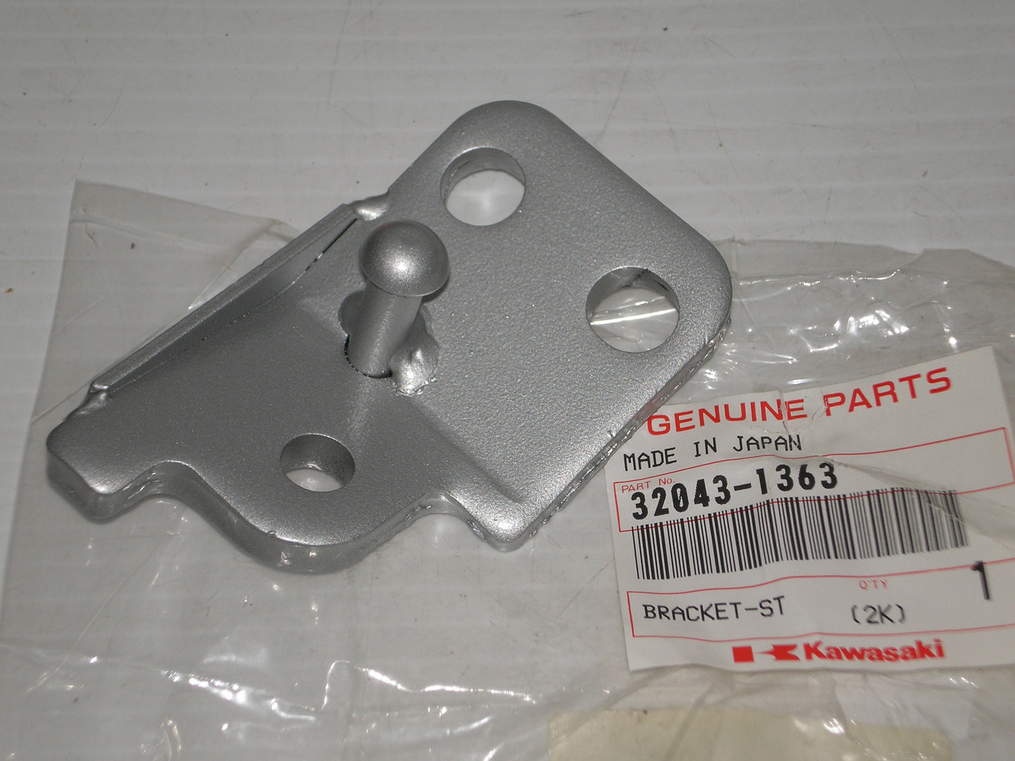 KAWASAKI KDX200 KDX220 KDX250 Side Stand Mounting Bracket 32043-1363